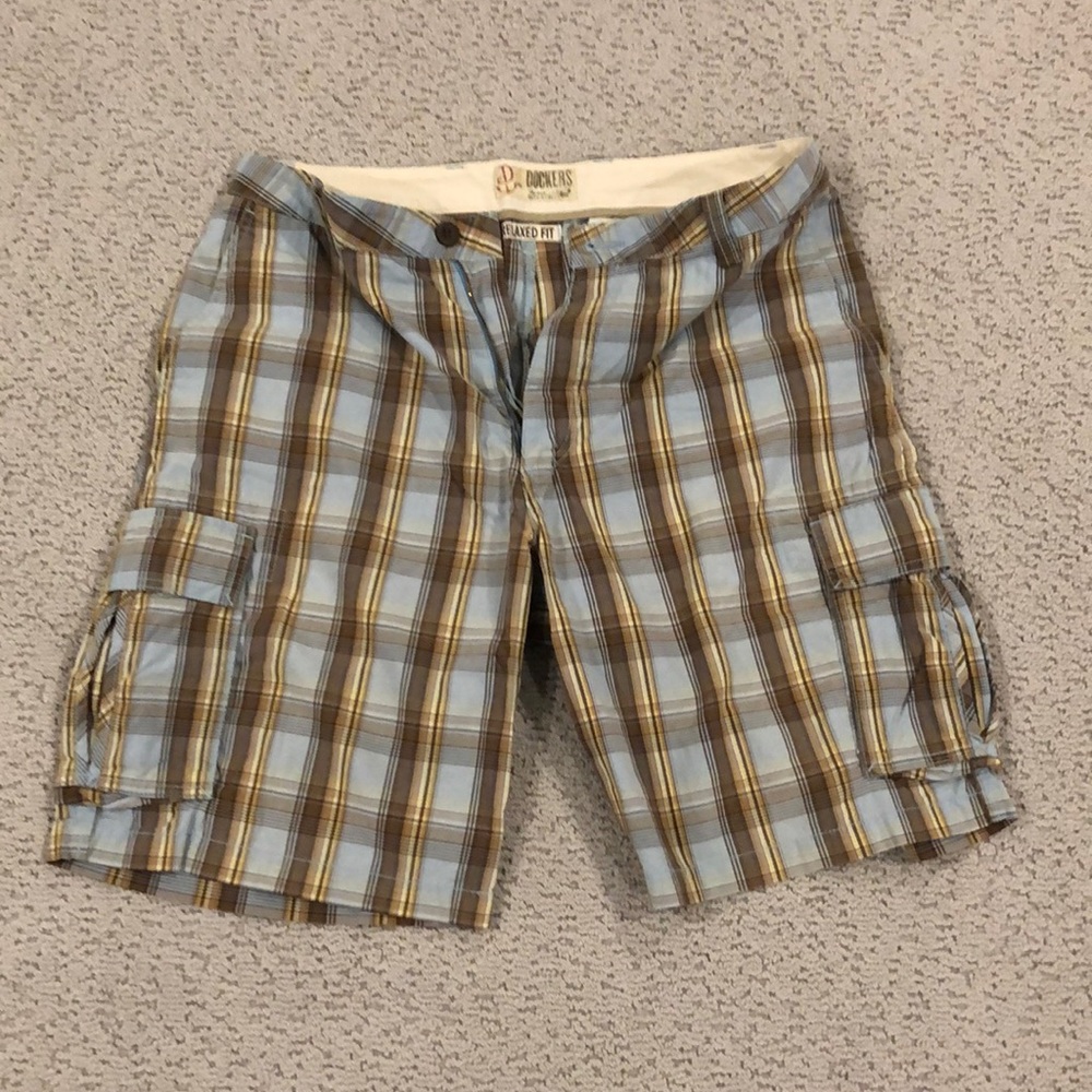 Dockers men’s blue plaid shorts 🤩